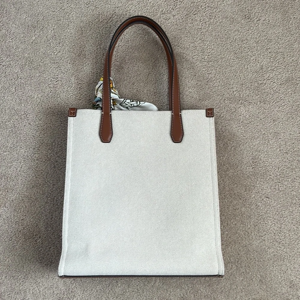 Tory Burch - Picture 2 of 7